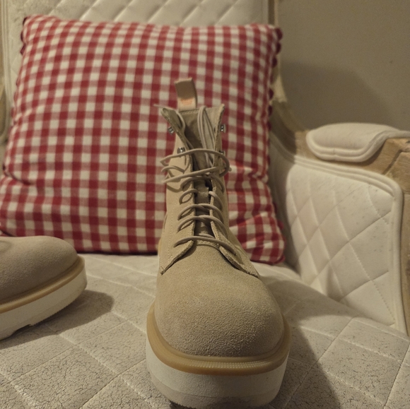Sorel Tan Lace-Up Boots - Picture 11 of 13